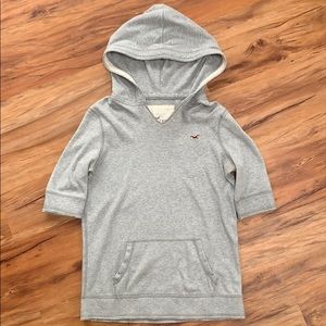 Grey hoodie with 3/4 sleeves